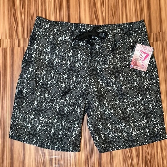 Nwt Kanu Surf Board Shorts Size 10 - Picture 1 of 9